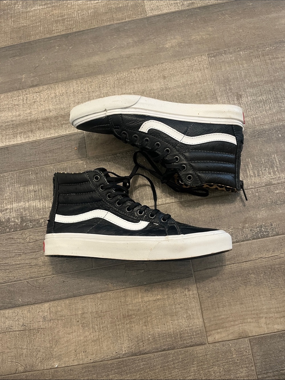 Vans Black & White Sk8-Hi Classic Leather Sneakers
